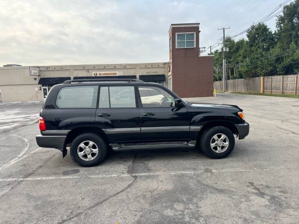 2001 Toyota Land Cruiser – Limpio, 2 dueños, sin accidentes – $10,000 (OBO) - $10,000 (Louisville)63621800046851122