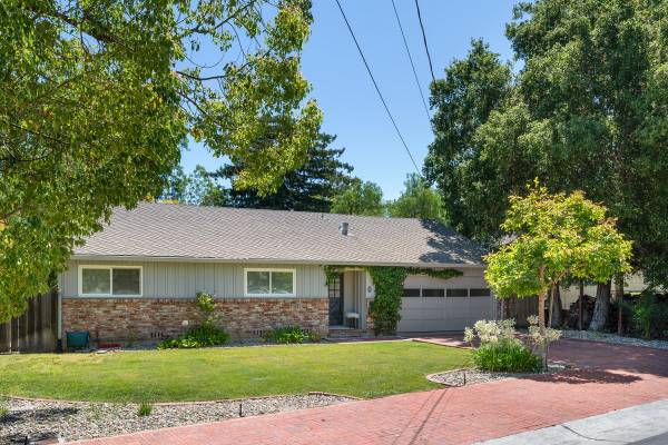 $8,800 / 4br - ENTIRE HOUSE Furnished Utilities Included (redwood city)63946807152898120
