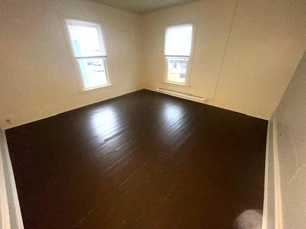 $825.00 / 2br - 1409 Carl Ave Upper63813311398659121