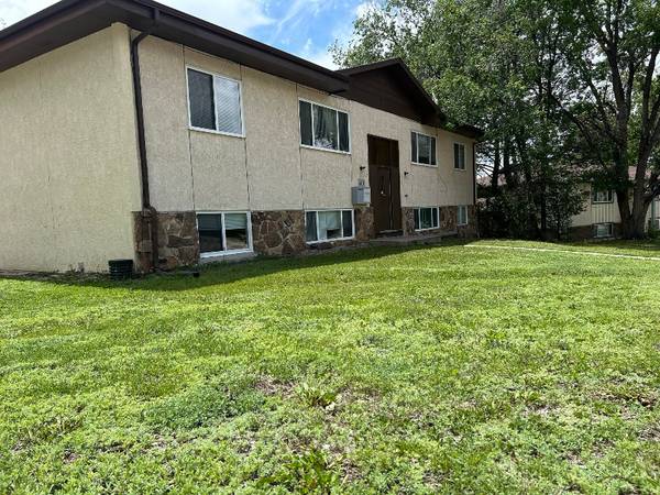 $1100.00 / 2br - 750ft2 - Scenic Circle63687049783937120