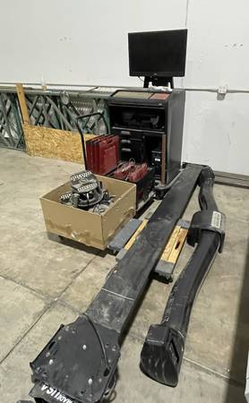 Hunter HawkEye Digital Wheel Alignment System RTR# 6062894-01 1