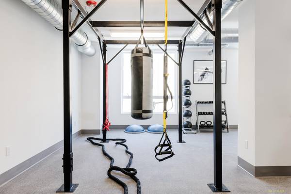 $3,030 / 779ft2 - Newer Studio Loft in Glendale + Hardwood Inspired Floors + Call Now! (Glendale)63818728251009124