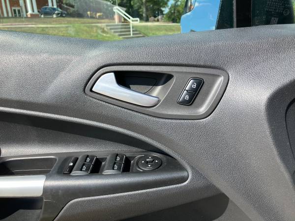 2017 Ford Transit Connect XLT - Photo 10