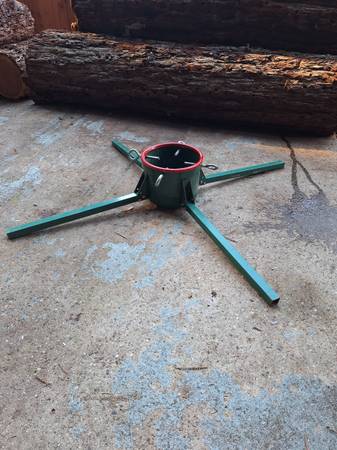 Christmas tree stand large 1