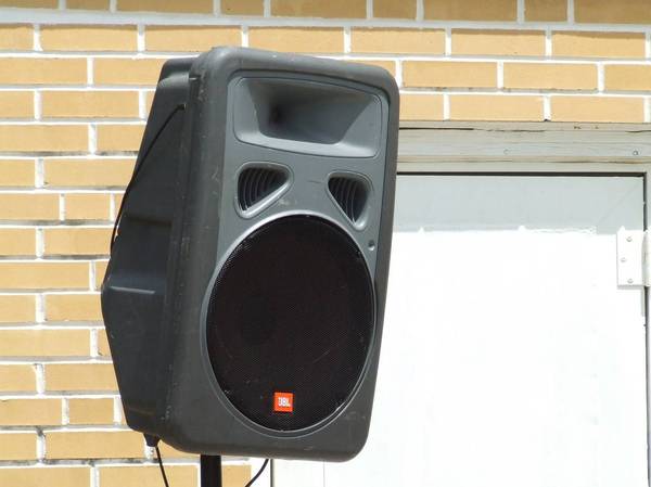 2- JBL EON1500 Professional 15