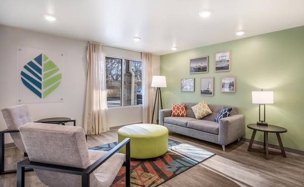 $1,499 / 1br - Apartment Alternative: No Deposit and Fully Inclusive! (5742 Northridge Dr, Gurnee, IL)63898858379010123
