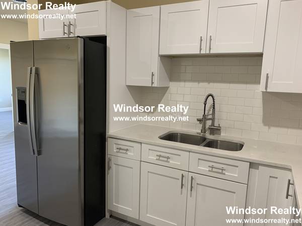 $2,900 / 2br - CONDO TYPE LIVING 2 BATHS IN-UNIT LAUNDRY GRANITE KITCHEN PARKING NOW (Revere)63856337656577123