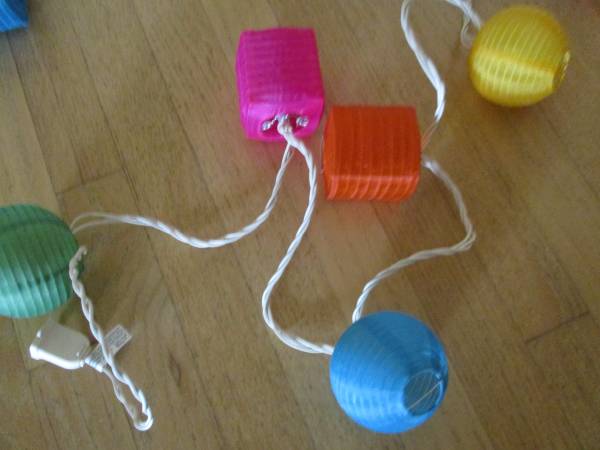 Garden lights. new set of 3 1