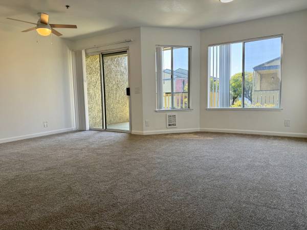 $2,595 / 1br - 690ft2 - Beautiful Courtyard View-Newly Renovated 1 Bd.-Touring NOW (san bruno)63880135723905122