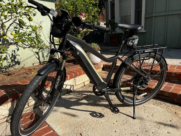 2023 AVENTON Level Commuter Ebike (Mint Condition) 1