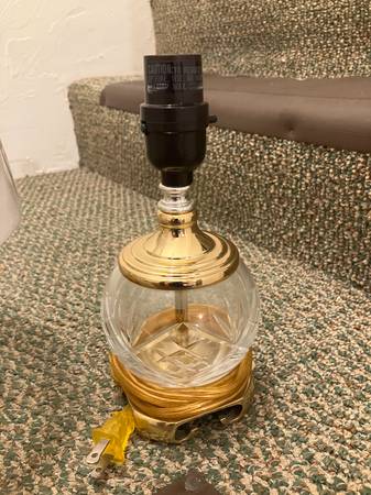 ~ 2 Nightstand Lamps ~ 1