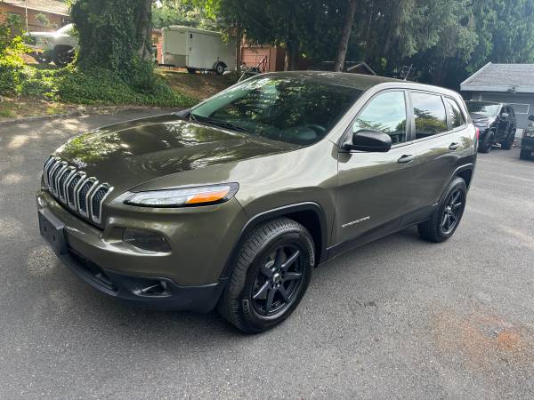 2015 jeep cherokee 4x4 sport 68k muy limpia, funciona y maneja perfecto - $1 (auburn)63613934902145120