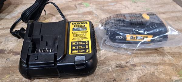 DeWalt 20 volt battery charger, 20 volt Max battery, carrying case and portable  1