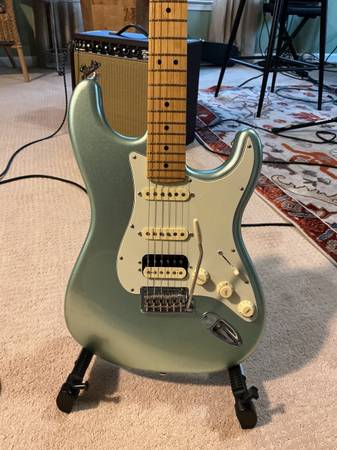 Fender Professional 2 Stratocaster HSS 1