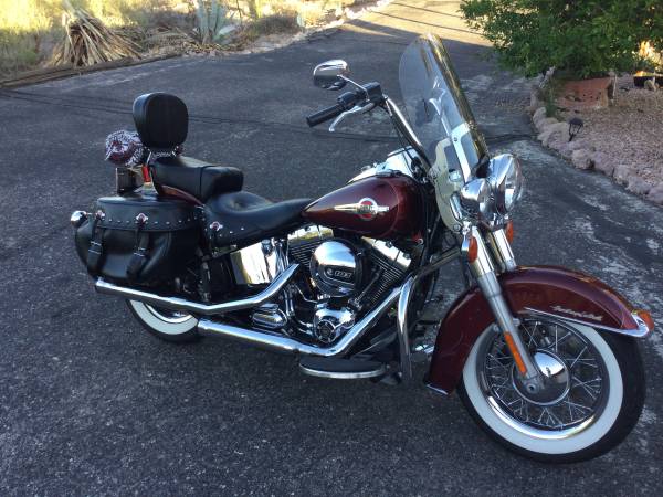 2017 Harley Davidson Heritage Softail Classic FLSTC 1