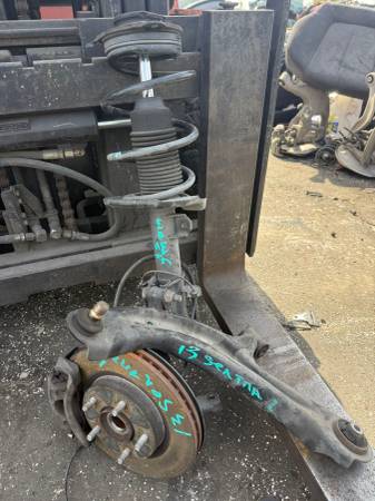 2013 Nissan Sentra left front suspension $230 1