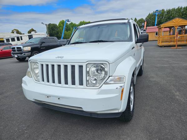 2012 JEEP LIBERTY SPORT 4X4  *154k - $4,450 (Longview)63474328644353122