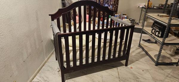 Crib for sale 1