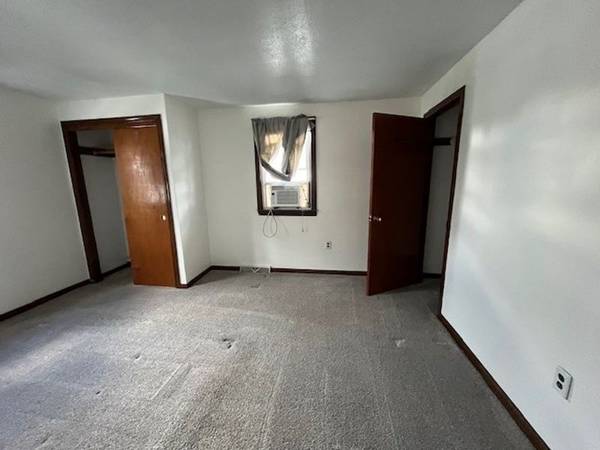 $950 / 2br - Peabody Room (Peabody)63996258698883120