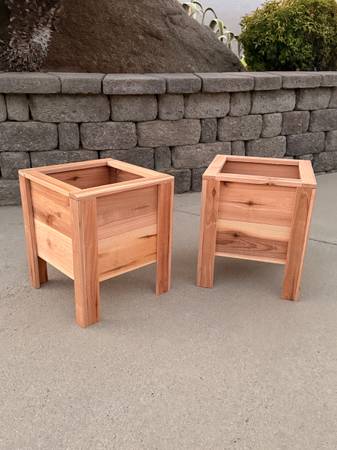 Custom Made Raised Garden Planter 1