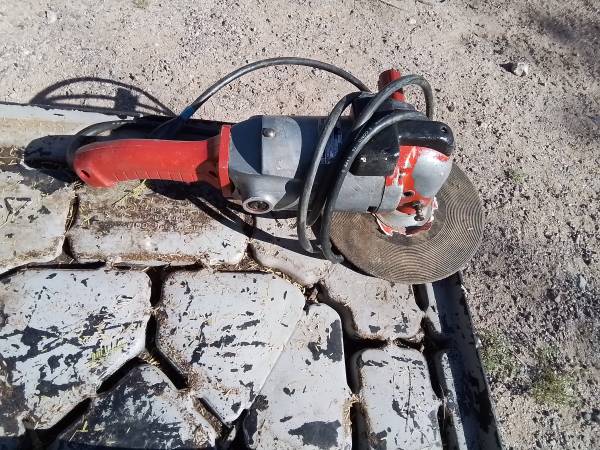 Milwaukee 9 inch  grinder 1