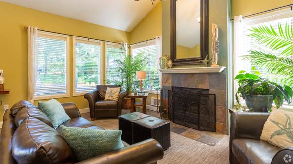 $1,895 / 2br - 950ft2 - 2bd 2ba, Persianas para Ventanas, Chimenea (2222 S 234th St, Des Moines, WA)63814684525187123
