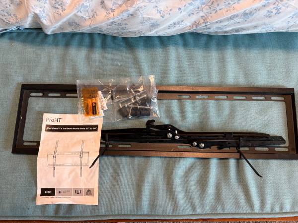ProHT Flat Panel TV Tilt Wall Mount 1