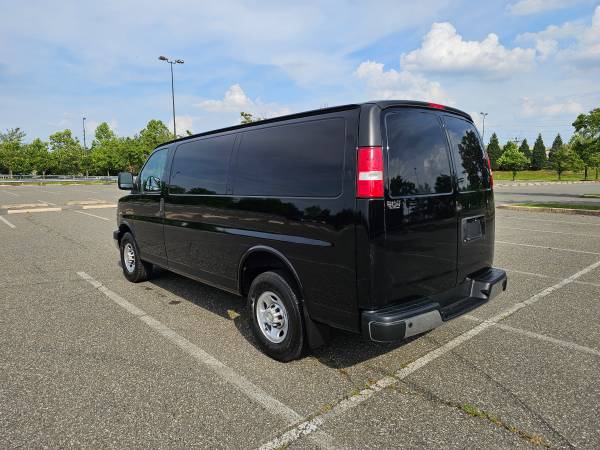 2018 Chevrolet Express 2500 ONLY - Photo 8
