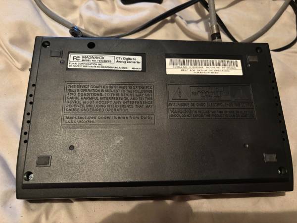 CONVERTOR BOX / REMOTE - plus 2 COLOR TV - PLUS 2 CONVERTOR BOX - $562926959329539122