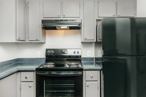 $1.358 / 3 habitaciones - 1170 pies² - Plazas de aparcamiento ($35/mes), Patio/Balcón, Persianas (4100 Kacey Cir, Salem, OR)63431925770499124