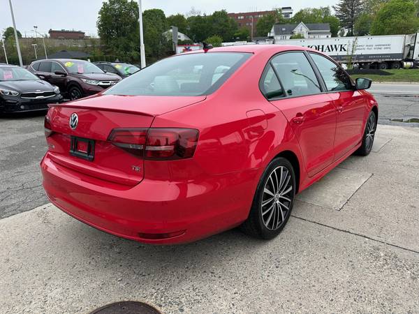 2016 Volkswagen Jetta 1.8T Sport ** 120,808 Miles ** - $8,495 (Peabody)63615384233603122