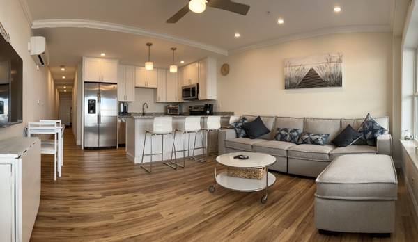 $2500.00 / 2br - 750ft2 - 315 Ocean Boulevard, Unit 50663931790587395121