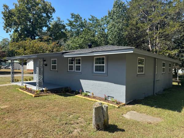 $149,000 / 3br - 959ft2 - House for Sale (La Grange)63897185270786121