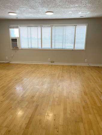 $1,100 Spacious, Light Filled Office in the Heart of Montclair Village (oakland piedmont / montclair)63664202883841122