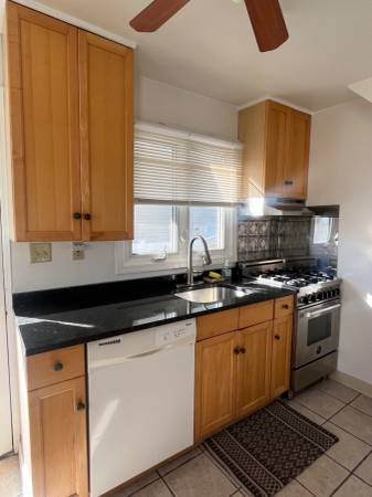 $2,500 / 4br - 1800ft2 - Fall/Winter/Spring Rental 1809 Surf Ave Jersey Shore (Belmar)63612017299971121