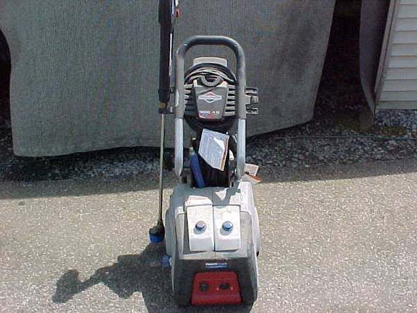 PRESSURE WASHER BRIGGS & STRATTON 1800 PSI-ELECTRIC 1