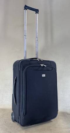 Victorinox maleta tamaño equipaje de mano - $30 (Redmond, WA)63471462129411121