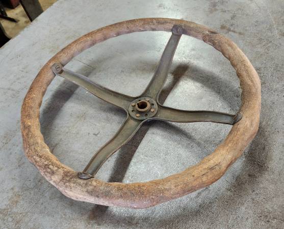 Model T Ford steering wheel 1