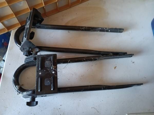 Thule Wheel On bike rack 1