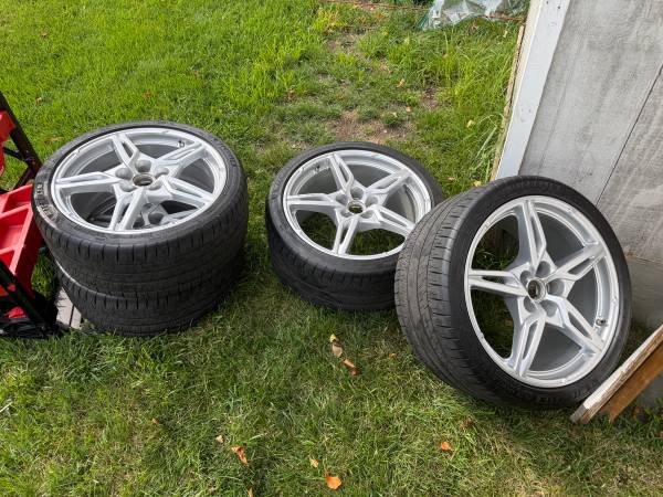 C8 Crovette rims 1