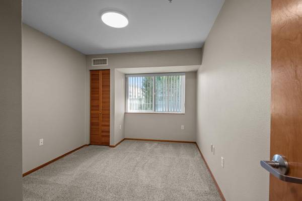 $1,350 / 1br - 764ft2 - Indoor Community Room and Activity Rooms, Indoor Pool & Spa (Near Whitman College)63686597075457122