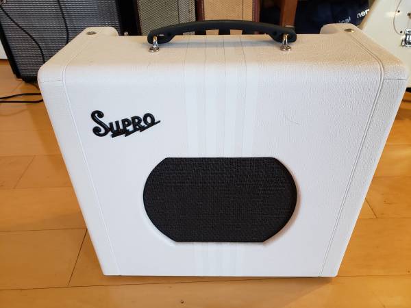 Mackie PPM1008, pr Mackie C300z 12"spkrs, Supro Delta King 10, PV tube 1