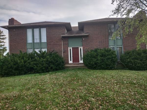 2 bedroom apartment with single garage 1