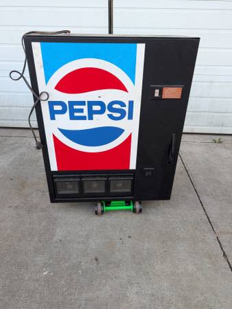 wall mount pepsi machine 1