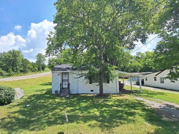 $795 / 2br - 810ft2 - Fresh and clean! Renovated cottage (Nashville)63680301229953120