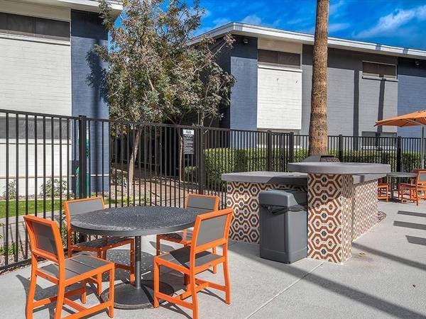 $1,349 / 2br - 850ft2 - LED Lighting, Large Closets, Courtyard, 24/7 Emergency Maintenance (Tempe)64024996406659122