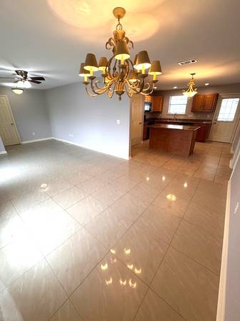 $1,800 / 3br - 1800ft2 - Chalmette home 3 bedrooms, 2 baths. Move in Ready! (Chalmette)63792246116739124
