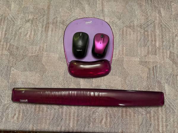 WIRELESS MICE (2), Gel Keyboard Wrist Rest, Gel Mouse Pad w Wrist Rest 1