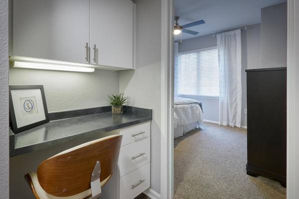 $1,599 / 1br - 722ft2 - Washer & Dryer, Kitchen Islands*, Hardwood-Style Flooring63973503601155124