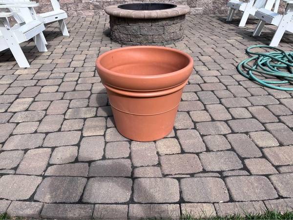 Heavy Duty Planter 1